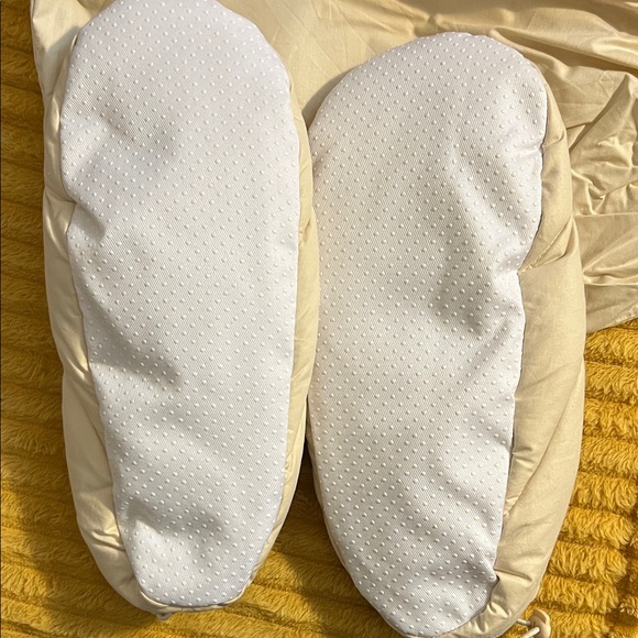 NWT Dream Oaks large Cream Down Booties - Picture 4 of 6